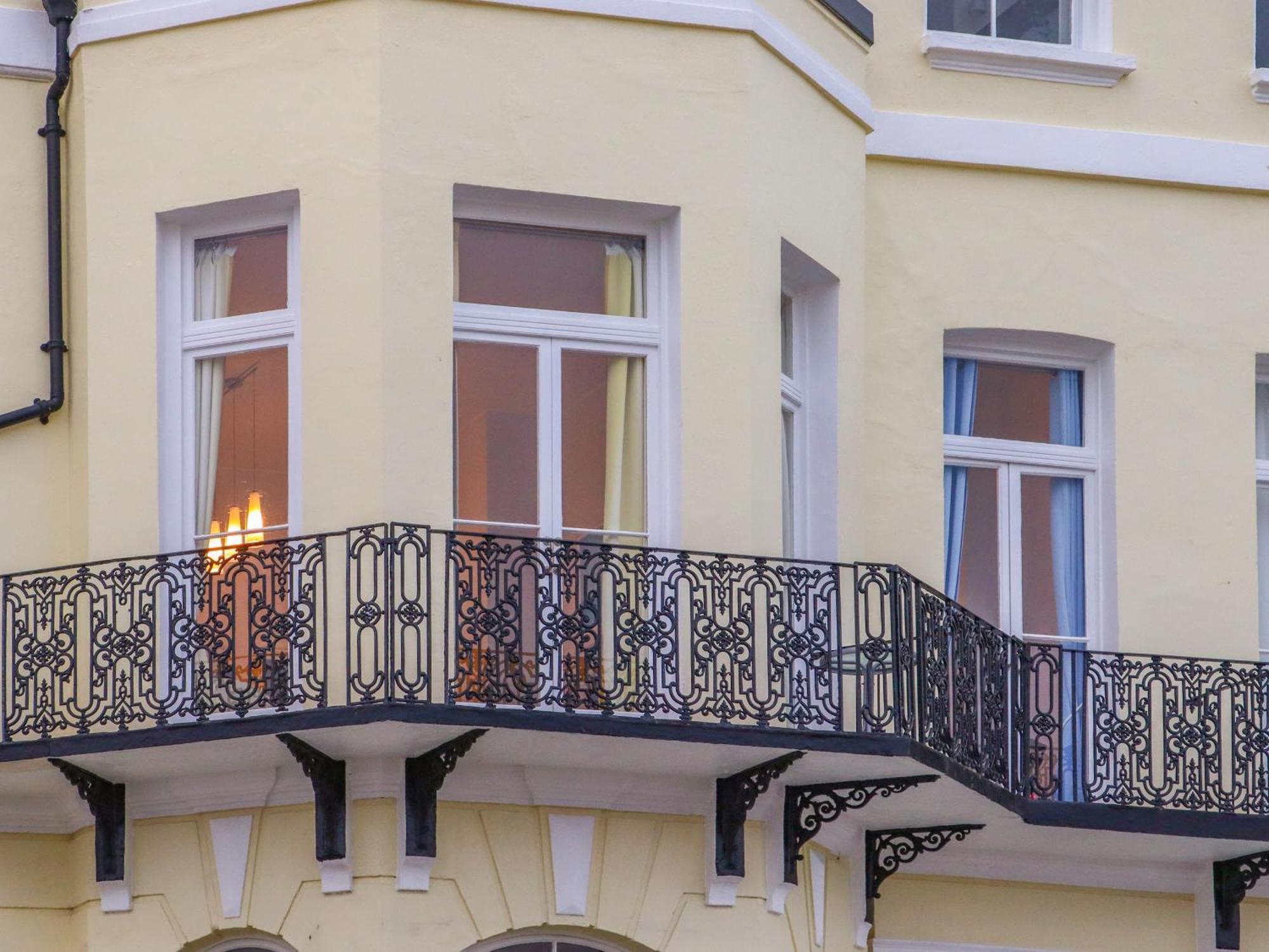 The Old Spy Headquarters Apartment Folkestone Ngoại thất bức ảnh